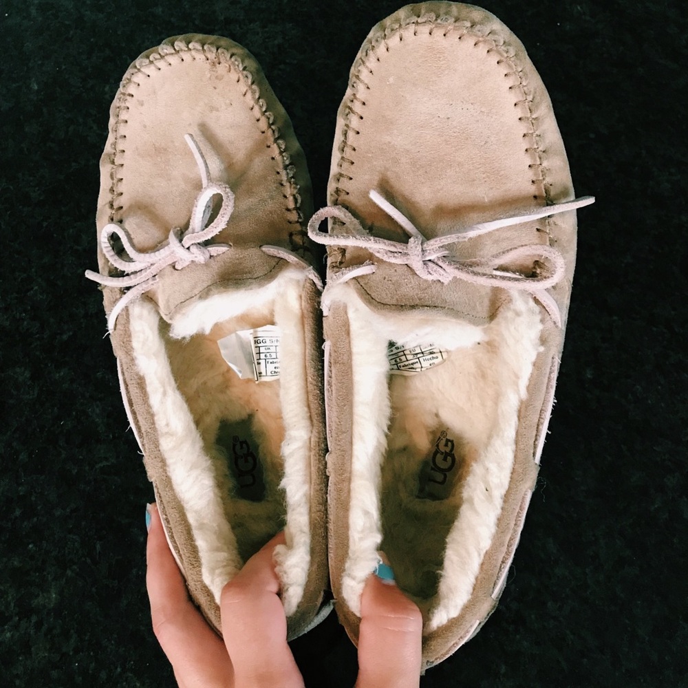 Women’s Ugg Moccasin Slippers - Size 8